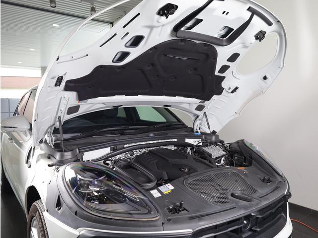 マカン マカン　２０２２年モデル　認定中古車保証付　パワーステアリングプラス　カラークレストホイール　プライバシーガラス（18枚目）