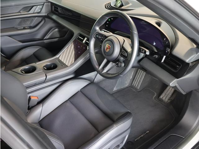 タイカン タイカン　新車保証　スポクロ　２０ＡＷ（12枚目）