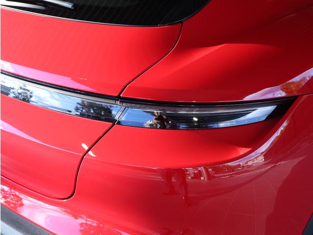 タイカンクロスツーリスモ タイカン 4クロスツーリスモ 新車保証継承 スポクロ BOSE(9枚目)