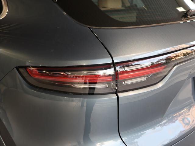 カイエン ターボ MY19認定中古車 スポエグ スポクロ(9枚目)