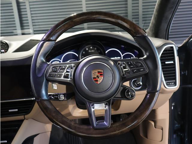 カイエン ターボ MY19認定中古車 スポエグ スポクロ(16枚目)