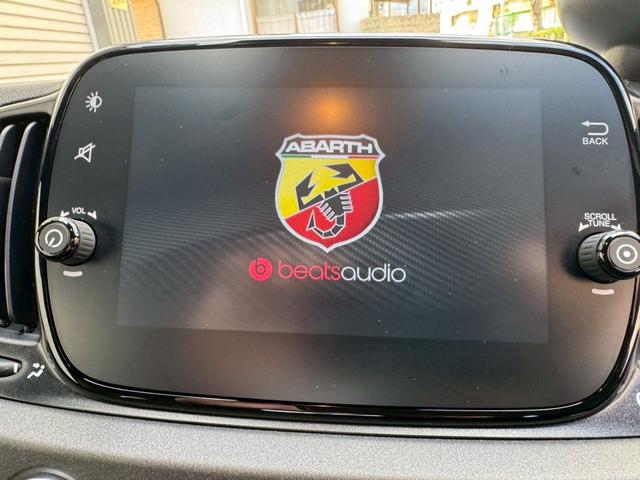 アバルト６９５ コンペティツィオーネ　ＳＡＢＥＬＴカーボンシェルシート　ＢＲＥＭＢＯキャリパー　ＲＥＣＯＲＤ　ＭＯＮＺＡマフラー　メダルアンテナ　純正ドライブレコーダー（32枚目）