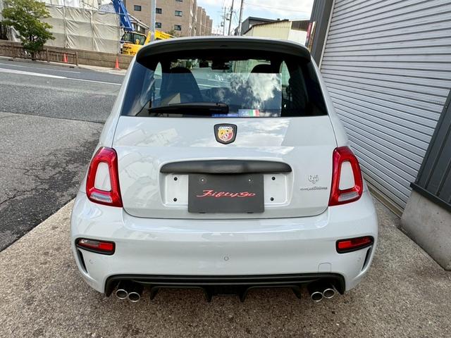 アバルト６９５ コンペティツィオーネ　ＳＡＢＥＬＴカーボンシェルシート　ＢＲＥＭＢＯキャリパー　ＲＥＣＯＲＤ　ＭＯＮＺＡマフラー　メダルアンテナ　純正ドライブレコーダー（38枚目）