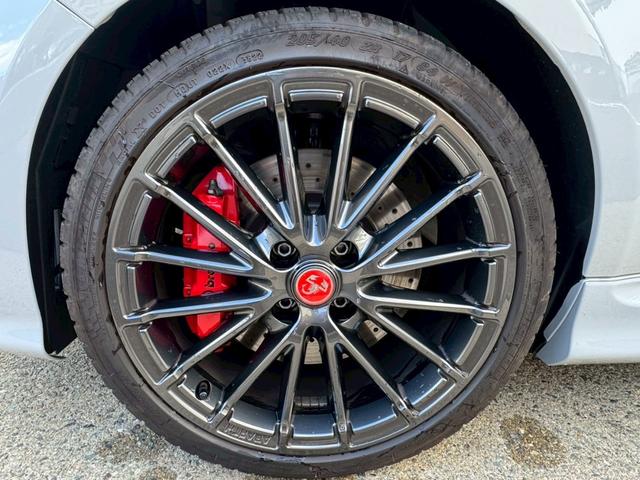 アバルト６９５ コンペティツィオーネ　ＳＡＢＥＬＴカーボンシェルシート　ＢＲＥＭＢＯキャリパー　ＲＥＣＯＲＤ　ＭＯＮＺＡマフラー　メダルアンテナ　純正ドライブレコーダー（42枚目）