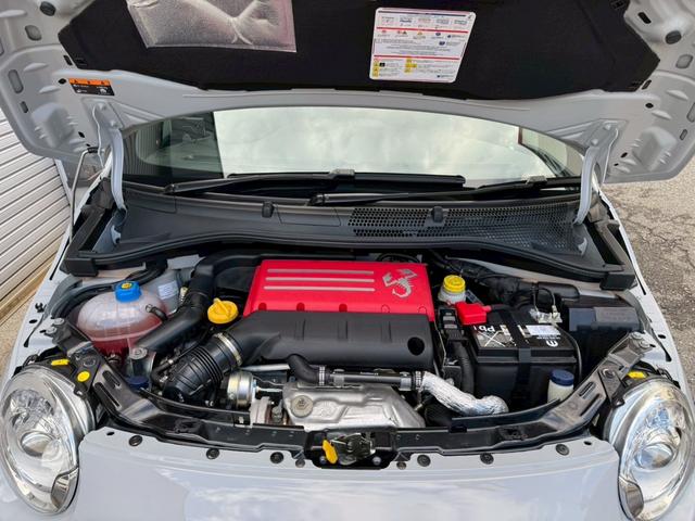 アバルト６９５ コンペティツィオーネ　ＳＡＢＥＬＴカーボンシェルシート　ＢＲＥＭＢＯキャリパー　ＲＥＣＯＲＤ　ＭＯＮＺＡマフラー　メダルアンテナ　純正ドライブレコーダー（50枚目）