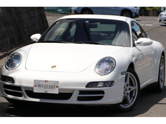 ９１１ ９１１カレラ４　ターボボディ　１８インチカレラＩＩＩホイール　ＰＳＭ　キセノンライト　電動サンルーフ　ブラックレザー　シートヒーター　取説　保証書　ワンオーナー車（8枚目）