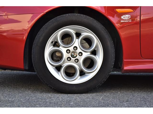 アルファ１５６ ２．５　Ｖ６　２４Ｖ　弊社顧客様下取り車　黒革シート　６ＭＴ　デジタルインナーミラー（19枚目）