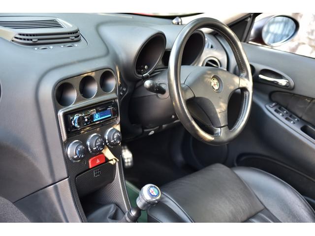 アルファ１５６ ２．５　Ｖ６　２４Ｖ　弊社顧客様下取り車　黒革シート　６ＭＴ　デジタルインナーミラー（20枚目）