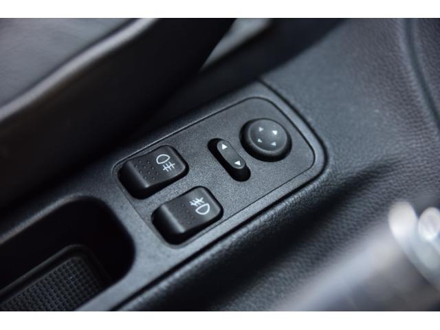 アルファ１５６ ２．５　Ｖ６　２４Ｖ　弊社顧客様下取り車　黒革シート　６ＭＴ　デジタルインナーミラー（24枚目）