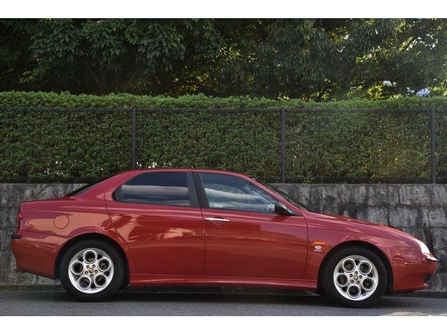 アルファ１５６ ２．５　Ｖ６　２４Ｖ　弊社顧客様下取り車　黒革シート　６ＭＴ　デジタルインナーミラー（28枚目）