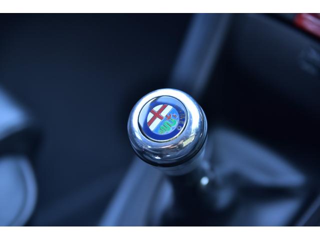 アルファ１５６ ２．５　Ｖ６　２４Ｖ　弊社顧客様下取り車　黒革シート　６ＭＴ　デジタルインナーミラー（36枚目）