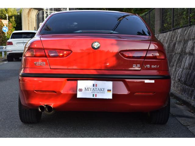アルファ１５６ ２．５　Ｖ６　２４Ｖ　弊社顧客様下取り車　黒革シート　６ＭＴ　デジタルインナーミラー（40枚目）
