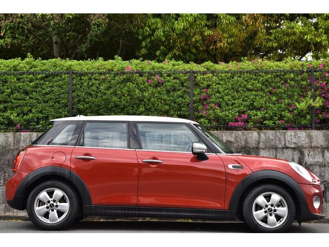ＭＩＮＩ クーパー　クーパー（５名）　ワンオーナー車　純正ナビ　消耗品交換（6枚目）