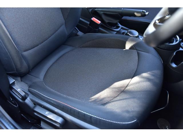 ＭＩＮＩ クーパー　クーパー（５名）　ワンオーナー車　純正ナビ　消耗品交換（8枚目）