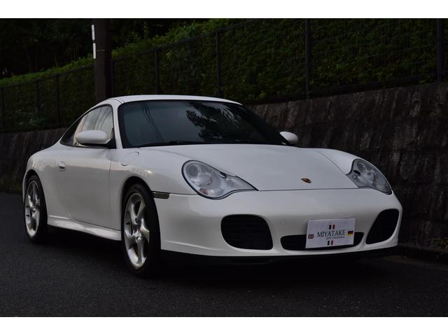 ９１１ ９１１カレラ４Ｓ　左Ｈ　ブラックレザーシート　パワーシート　純正１８インチアルミホイール　レッドキャリパー　社外ナビ　ドリルドローター　スペアキー（4枚目）