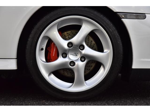 ９１１ ９１１カレラ４Ｓ　左Ｈ　ブラックレザーシート　パワーシート　純正１８インチアルミホイール　レッドキャリパー　社外ナビ　ドリルドローター　スペアキー（8枚目）