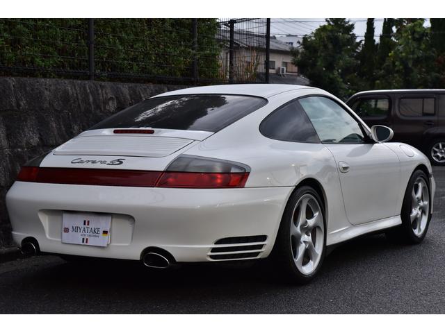 ９１１ ９１１カレラ４Ｓ　左Ｈ　ブラックレザーシート　パワーシート　純正１８インチアルミホイール　レッドキャリパー　社外ナビ　ドリルドローター　スペアキー（17枚目）