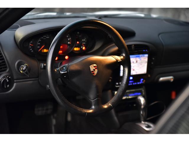 ９１１ ９１１カレラ４Ｓ　左Ｈ　ブラックレザーシート　パワーシート　純正１８インチアルミホイール　レッドキャリパー　社外ナビ　ドリルドローター　スペアキー（25枚目）