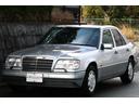 Ｅ４００　弊社顧客様買取車　Ｖ８　４２００ＣＣ　正規輸入車　左ハンドル　屋内保管車　　新車時付属品完備　ダッシュ割れ無し　モケットシート（11枚目）