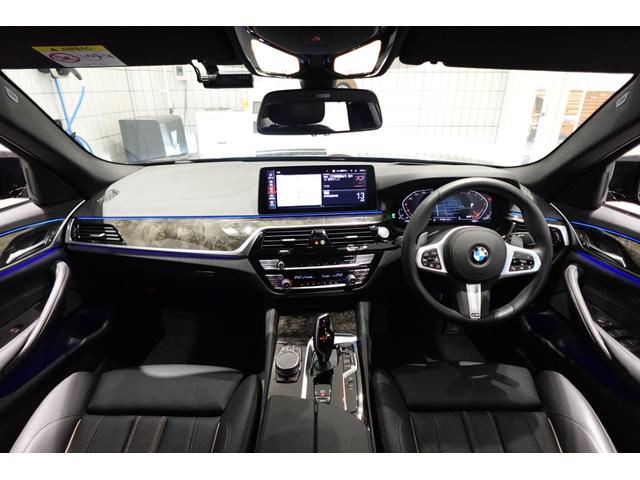 ５シリーズ ５４０ｉ　ｘＤｒｉｖｅ　Ｍスポーツ　ブラックレザーシート　全方位カメラ　純正地デジ　純正１９ＡＷ　アクティブクルーズコントロール　ブラインドスポットモニター　アダプティブヘッドライト　ワイヤレスチャージング　シートヒーター　認定中古車（5枚目）