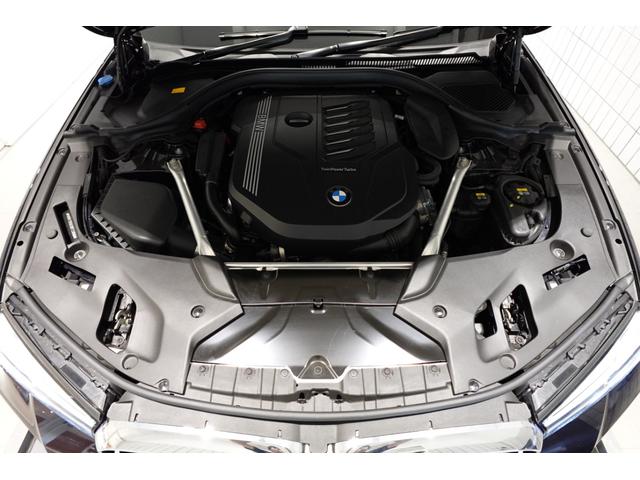 ５シリーズ ５４０ｉ　ｘＤｒｉｖｅ　Ｍスポーツ　ブラックレザーシート　全方位カメラ　純正地デジ　純正１９ＡＷ　アクティブクルーズコントロール　ブラインドスポットモニター　アダプティブヘッドライト　ワイヤレスチャージング　シートヒーター　認定中古車（15枚目）