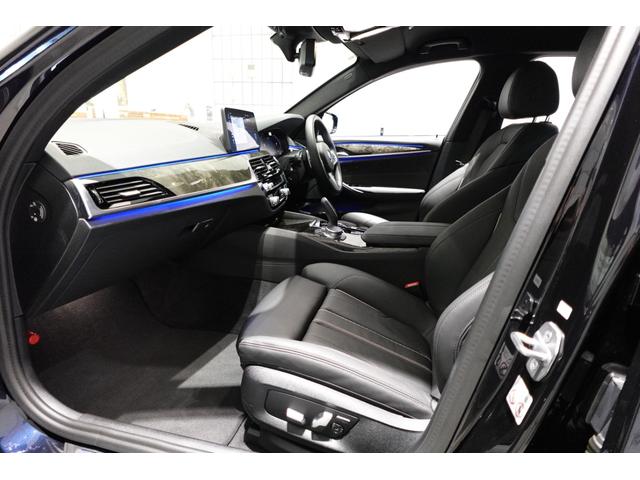 ５シリーズ ５４０ｉ　ｘＤｒｉｖｅ　Ｍスポーツ　ブラックレザーシート　全方位カメラ　純正地デジ　純正１９ＡＷ　アクティブクルーズコントロール　ブラインドスポットモニター　アダプティブヘッドライト　ワイヤレスチャージング　シートヒーター　認定中古車（22枚目）