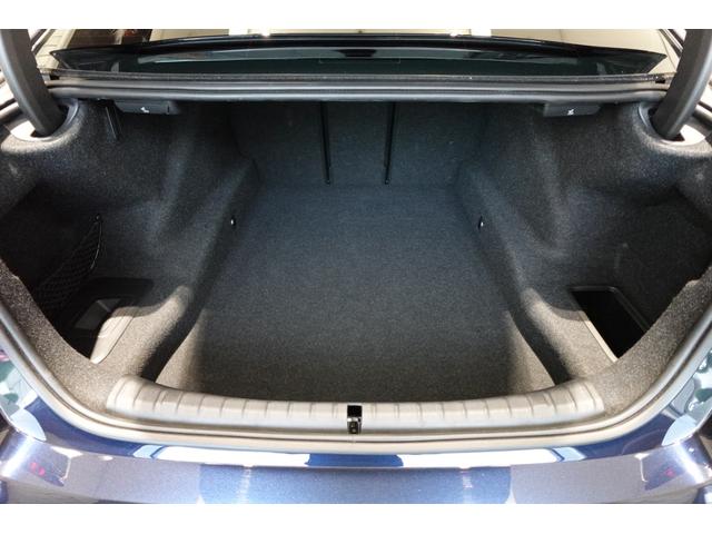 ５シリーズ ５４０ｉ　ｘＤｒｉｖｅ　Ｍスポーツ　ブラックレザーシート　全方位カメラ　純正地デジ　純正１９ＡＷ　アクティブクルーズコントロール　ブラインドスポットモニター　アダプティブヘッドライト　ワイヤレスチャージング　シートヒーター　認定中古車（25枚目）
