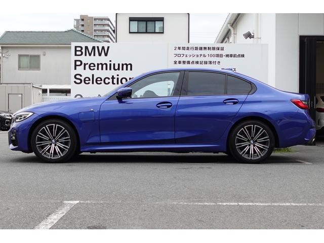 ３シリーズ ３３０ｅ　Ｍスポーツエディションジョイ＋ハイラインＰ　リアタイヤ２本新品交換　コンフォートパッケージ　黒革　ＡＣＣ　全周囲カメラ　ワイヤレスチャージ　ワンオーナー　オートトランク　電動シート　純正１８ＡＷ　純正ナビ　レーンチェンジウォーニング（13枚目）