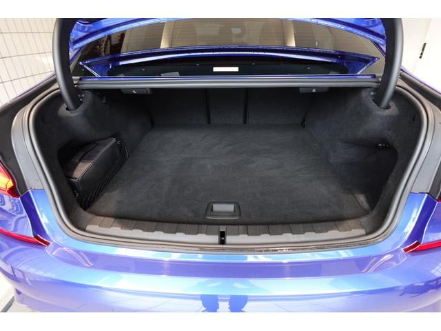 ３シリーズ ３３０ｅ　Ｍスポーツエディションジョイ＋ハイラインＰ　リアタイヤ２本新品交換　コンフォートパッケージ　黒革　ＡＣＣ　全周囲カメラ　ワイヤレスチャージ　ワンオーナー　オートトランク　電動シート　純正１８ＡＷ　純正ナビ　レーンチェンジウォーニング（24枚目）
