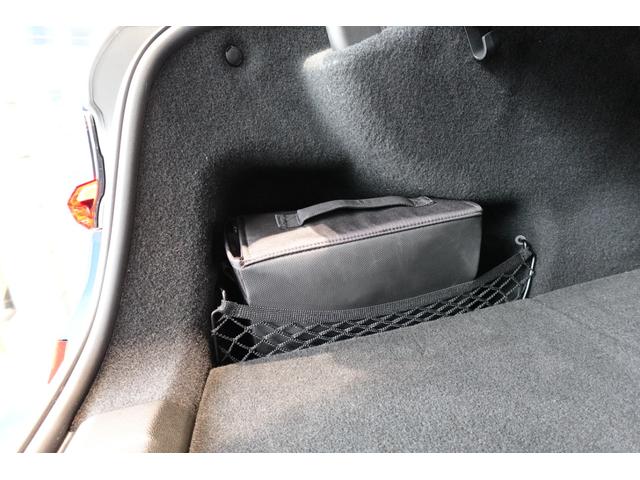 ３シリーズ ３３０ｅ　Ｍスポーツエディションジョイ＋ハイラインＰ　リアタイヤ２本新品交換　コンフォートパッケージ　黒革　ＡＣＣ　全周囲カメラ　ワイヤレスチャージ　ワンオーナー　オートトランク　電動シート　純正１８ＡＷ　純正ナビ　レーンチェンジウォーニング（26枚目）