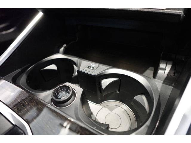 ３シリーズ ３３０ｅ　Ｍスポーツエディションジョイ＋ハイラインＰ　リアタイヤ２本新品交換　コンフォートパッケージ　黒革　ＡＣＣ　全周囲カメラ　ワイヤレスチャージ　ワンオーナー　オートトランク　電動シート　純正１８ＡＷ　純正ナビ　レーンチェンジウォーニング（46枚目）