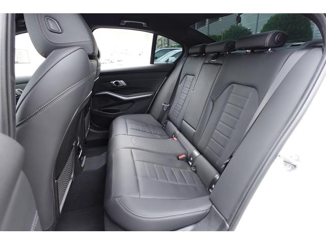 3シリーズ 320d xDrive Mスポーツ ハイラインパッケージ コンフォートパッケージ バックカメラ アクティブクルーズコントロール 純正18AW ワイヤレスチャージング ヘッドアップディスプレイ ワンオーナー ブラックレザー 認定中古車(23枚目)
