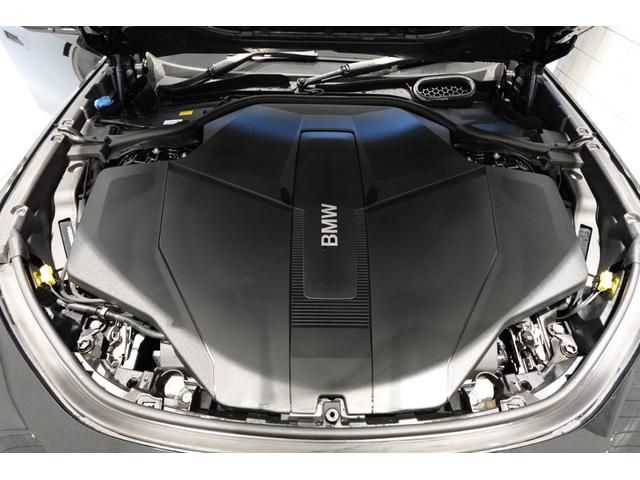 i7 xDrive 60 Mスポーツ 元メーカー車両 Bowers&Wilkinsスピーカー パノラマガラスサンルーフ ソフトクローザードア 全方位カメラ 純正20インチアルミ ブラックレザーシート ベンチレーションシート 認定中古車(15枚目)