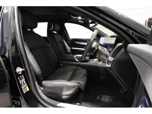 i7 xDrive 60 Mスポーツ 元メーカー車両 Bowers&Wilkinsスピーカー パノラマガラスサンルーフ ソフトクローザードア 全方位カメラ 純正20インチアルミ ブラックレザーシート ベンチレーションシート 認定中古車(17枚目)