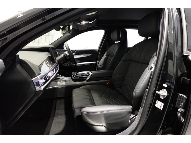 i7 xDrive 60 Mスポーツ 元メーカー車両 Bowers&Wilkinsスピーカー パノラマガラスサンルーフ ソフトクローザードア 全方位カメラ 純正20インチアルミ ブラックレザーシート ベンチレーションシート 認定中古車(21枚目)