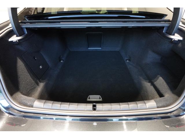 i7 xDrive 60 Mスポーツ 元メーカー車両 Bowers&Wilkinsスピーカー パノラマガラスサンルーフ ソフトクローザードア 全方位カメラ 純正20インチアルミ ブラックレザーシート ベンチレーションシート 認定中古車(25枚目)