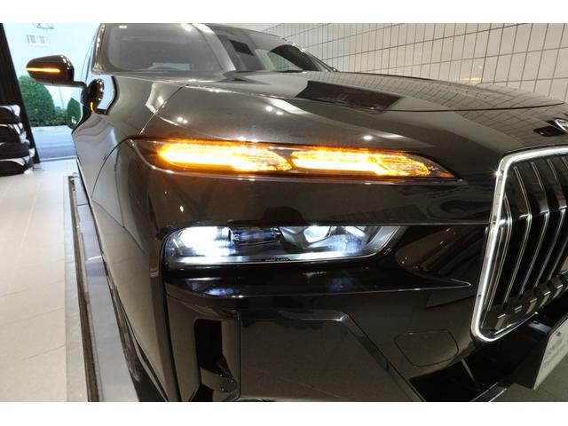 i7 xDrive 60 Mスポーツ 元メーカー車両 Bowers&Wilkinsスピーカー パノラマガラスサンルーフ ソフトクローザードア 全方位カメラ 純正20インチアルミ ブラックレザーシート ベンチレーションシート 認定中古車(64枚目)