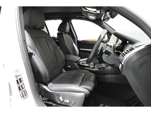 X3 xDrive 20d Mスポーツ パノラマサンルーフ ベンチレーションシート ステアリングヒーター ハーマンカードンスピーカー ブラックレザーシート リアシートアジャストメント リアシートヒーター ウッドパネル 認定中古車(11枚目)