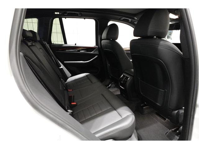 X3 xDrive 20d Mスポーツ パノラマサンルーフ ベンチレーションシート ステアリングヒーター ハーマンカードンスピーカー ブラックレザーシート リアシートアジャストメント リアシートヒーター ウッドパネル 認定中古車(14枚目)