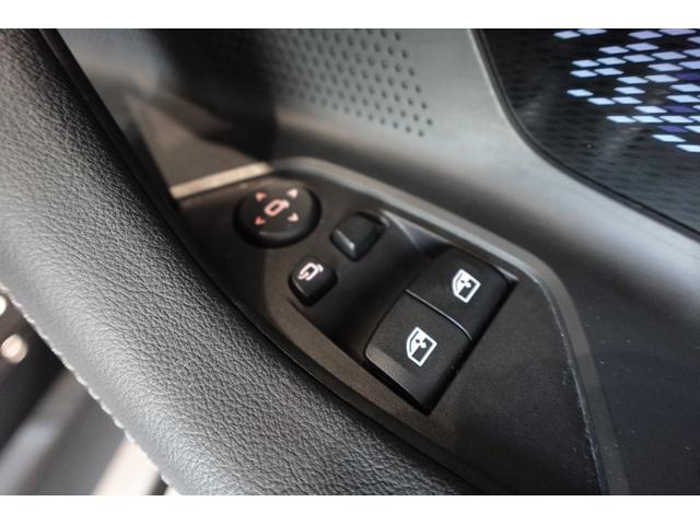 Ｍ２ ベースグレード　ワンオーナー　ブラックレザーシート　ジェスチャーコンロロール　ワイヤレスチャージング　ヘッドアップディスプレイ　ブラインドスポットモニター　フロント１９インチ・リア２０インチＡＷ　禁煙車　認定中古車（30枚目）