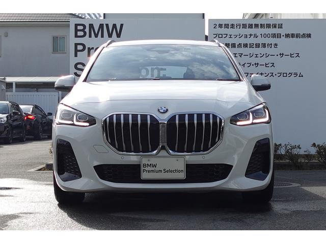 ２シリーズ ２１８ｄアクティブツアラー　Ｍスポーツ　元デモカー　テクノロジーパッケージ　ルーフレール　ヘッドアップディスプレイ　全方位カメラ　シートヒーター　ワイヤレスチャージング　純正１７インチＡＷ　アダプティブヘッドライト　禁煙車　認定中古車（8枚目）