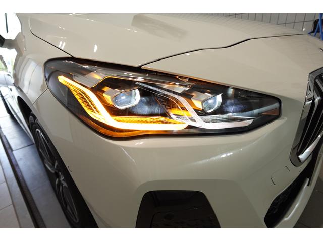 ２シリーズ ２１８ｄアクティブツアラー　Ｍスポーツ　元デモカー　テクノロジーパッケージ　ルーフレール　ヘッドアップディスプレイ　全方位カメラ　シートヒーター　ワイヤレスチャージング　純正１７インチＡＷ　アダプティブヘッドライト　禁煙車　認定中古車（68枚目）