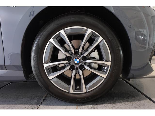 2シリーズ 218iアクティブツアラー Mスポーツ 元デモカー テクノロジーパッケージ ハーフレザーシート 全方位カメラ ヘッドアップディスプレイ アダプティブヘッドライト シートヒーター ワイヤレスチャージング 電動リアゲート 禁煙車 認定中古車(6枚目)