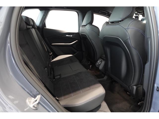 2シリーズ 218iアクティブツアラー Mスポーツ 元デモカー テクノロジーパッケージ ハーフレザーシート 全方位カメラ ヘッドアップディスプレイ アダプティブヘッドライト シートヒーター ワイヤレスチャージング 電動リアゲート 禁煙車 認定中古車(20枚目)