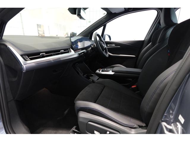 2シリーズ 218iアクティブツアラー Mスポーツ 元デモカー テクノロジーパッケージ ハーフレザーシート 全方位カメラ ヘッドアップディスプレイ アダプティブヘッドライト シートヒーター ワイヤレスチャージング 電動リアゲート 禁煙車 認定中古車(22枚目)