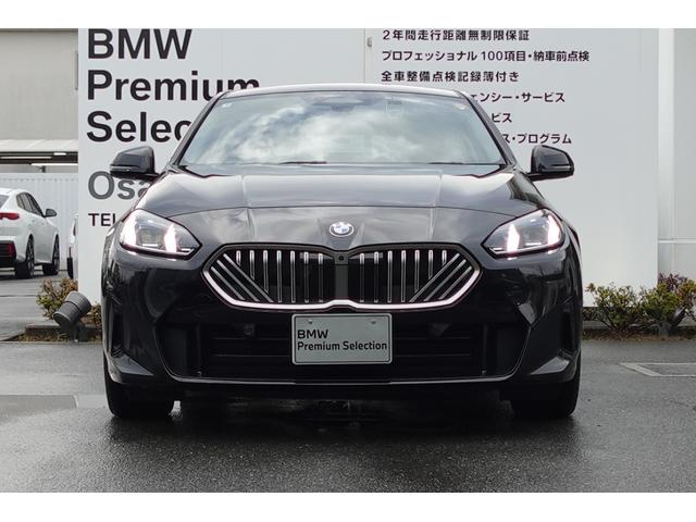 １シリーズ １２０ｄ　元デモカー　ハイラインパッケージ　テクノロジーパッケージ　エコニアバイカラーシート　ｈａｒｍａｎ／ｋａｒｄｏｎスピーカー　全方位カメラ　ワイヤレスチャージング　ヘッドアップディスプレイ　認定中古車（8枚目）