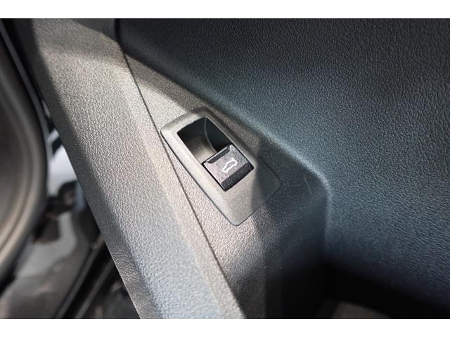 １シリーズ １２０ｄ　元デモカー　ハイラインパッケージ　テクノロジーパッケージ　エコニアバイカラーシート　ｈａｒｍａｎ／ｋａｒｄｏｎスピーカー　全方位カメラ　ワイヤレスチャージング　ヘッドアップディスプレイ　認定中古車（35枚目）