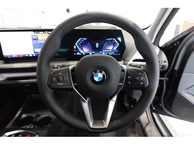 １シリーズ １２０ｄ　元デモカー　ハイラインパッケージ　テクノロジーパッケージ　エコニアバイカラーシート　ｈａｒｍａｎ／ｋａｒｄｏｎスピーカー　全方位カメラ　ワイヤレスチャージング　ヘッドアップディスプレイ　認定中古車（37枚目）