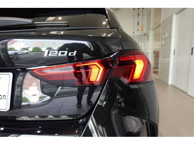 １シリーズ １２０ｄ　元デモカー　ハイラインパッケージ　テクノロジーパッケージ　エコニアバイカラーシート　ｈａｒｍａｎ／ｋａｒｄｏｎスピーカー　全方位カメラ　ワイヤレスチャージング　ヘッドアップディスプレイ　認定中古車（68枚目）