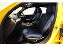 ドイツ本社と同様の教育、訓練を受けたBMW専門のメカニックが100項目にも上がるポイントを徹底的にチェック。交換基準に達した部品があればBMW純正部品を使用し整備した後にお客様に引渡しとなります。